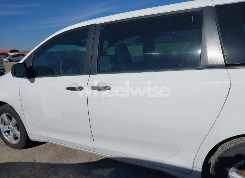 Photo 14 of 2012 Toyota Sienna BASE V6 7 PASSENGER (VIN 5TDZK3DC6CS178052)