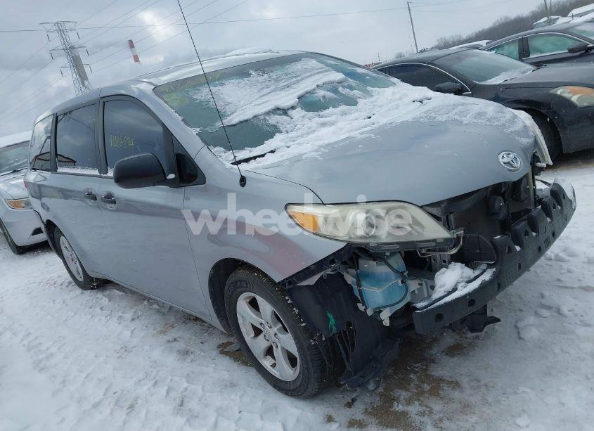2012 Toyota Sienna BASE V6 7 PASSENGER (VIN 5TDZK3DC6CS277471) main photo