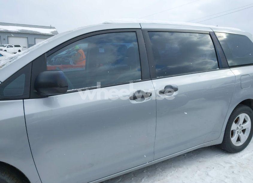 Photo 14 of 2012 Toyota Sienna BASE V6 7 PASSENGER (VIN 5TDZK3DC6CS277471)