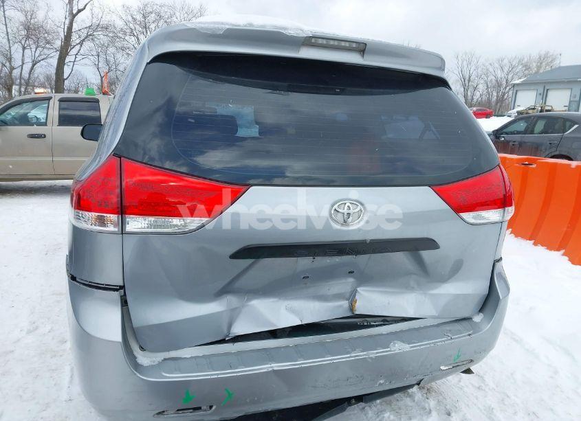 Photo 16 of 2012 Toyota Sienna BASE V6 7 PASSENGER (VIN 5TDZK3DC6CS277471)