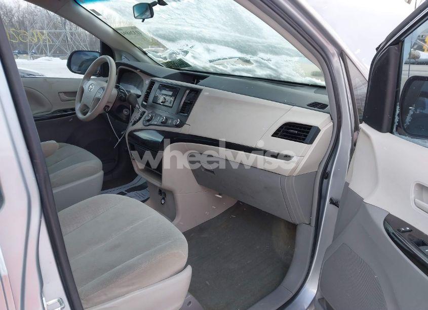 Photo 5 of 2012 Toyota Sienna BASE V6 7 PASSENGER (VIN 5TDZK3DC6CS277471)