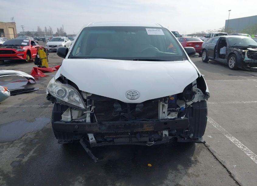 Photo 13 of 2013 Toyota Sienna L V6 7 PASSENGER (VIN 5TDZK3DC6DS280582)