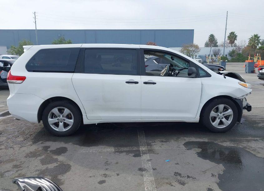 Photo 14 of 2013 Toyota Sienna L V6 7 PASSENGER (VIN 5TDZK3DC6DS280582)