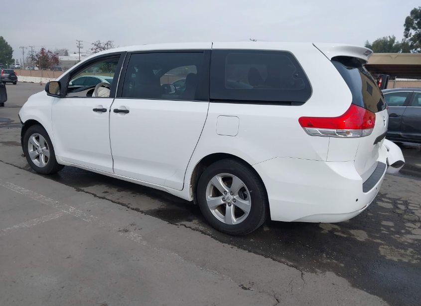 Photo 3 of 2013 Toyota Sienna L V6 7 PASSENGER (VIN 5TDZK3DC6DS280582)