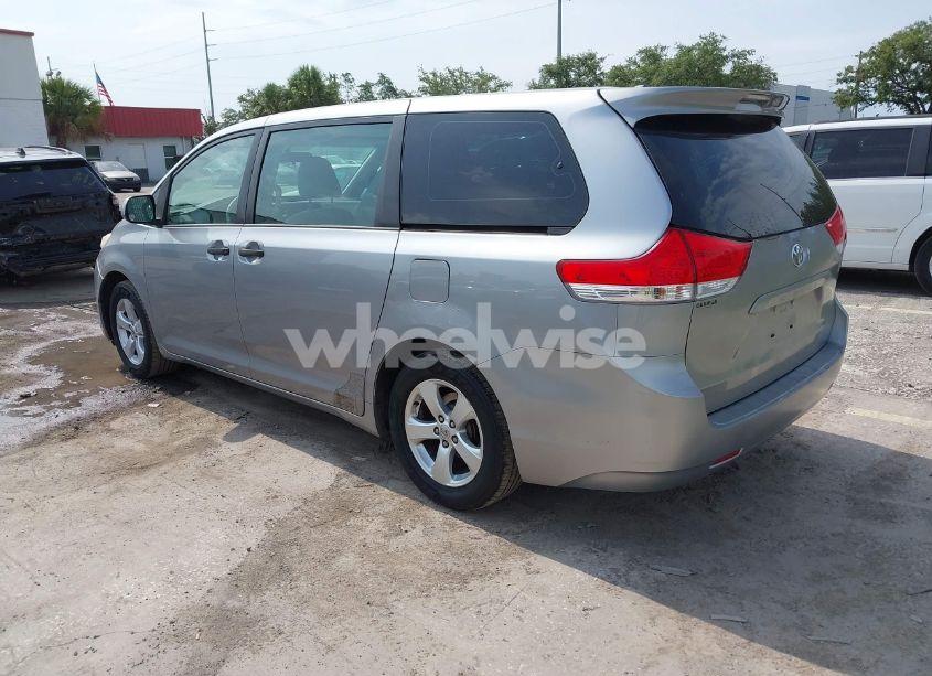 Photo 3 of 2013 Toyota Sienna L V6 7 PASSENGER (VIN 5TDZK3DC6DS349268)