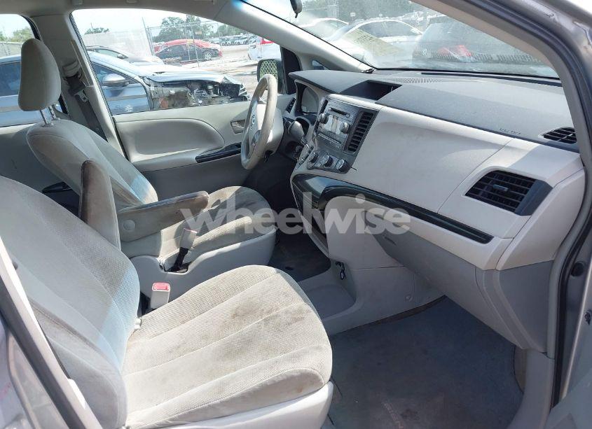 Photo 5 of 2013 Toyota Sienna L V6 7 PASSENGER (VIN 5TDZK3DC6DS349268)