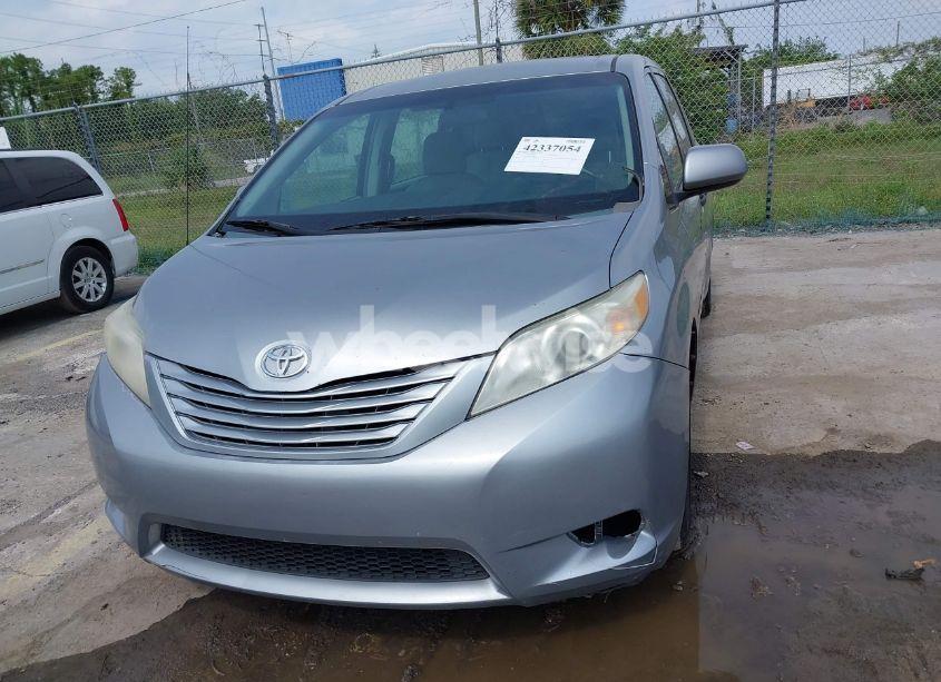 Photo 6 of 2013 Toyota Sienna L V6 7 PASSENGER (VIN 5TDZK3DC6DS349268)