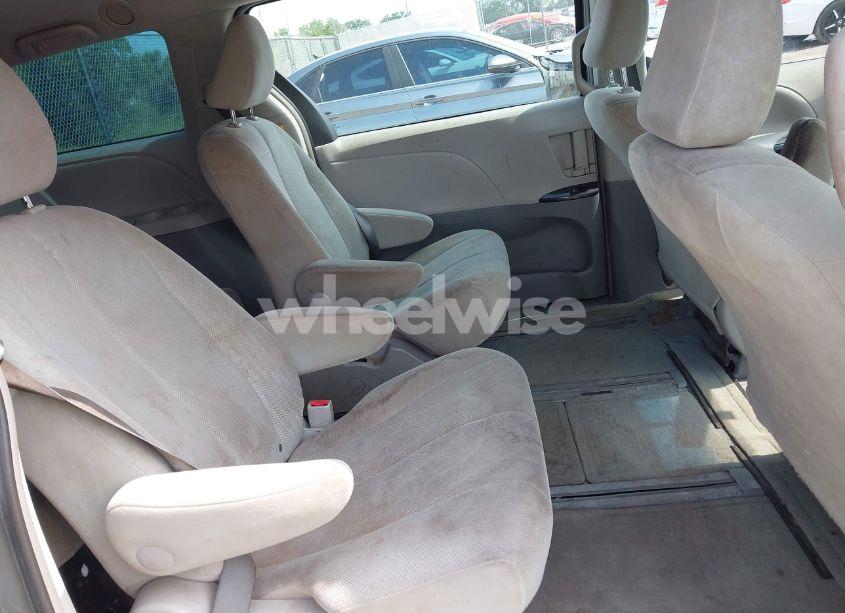 Photo 8 of 2013 Toyota Sienna L V6 7 PASSENGER (VIN 5TDZK3DC6DS349268)