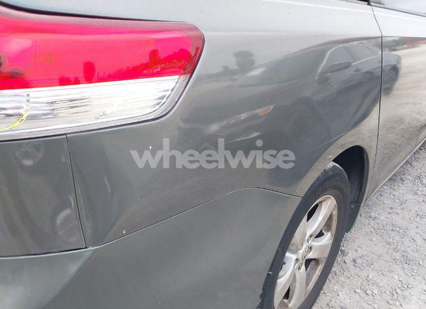 Photo 21 of 2014 Toyota Sienna L V6 7 PASSENGER (VIN 5TDZK3DC6ES421278)