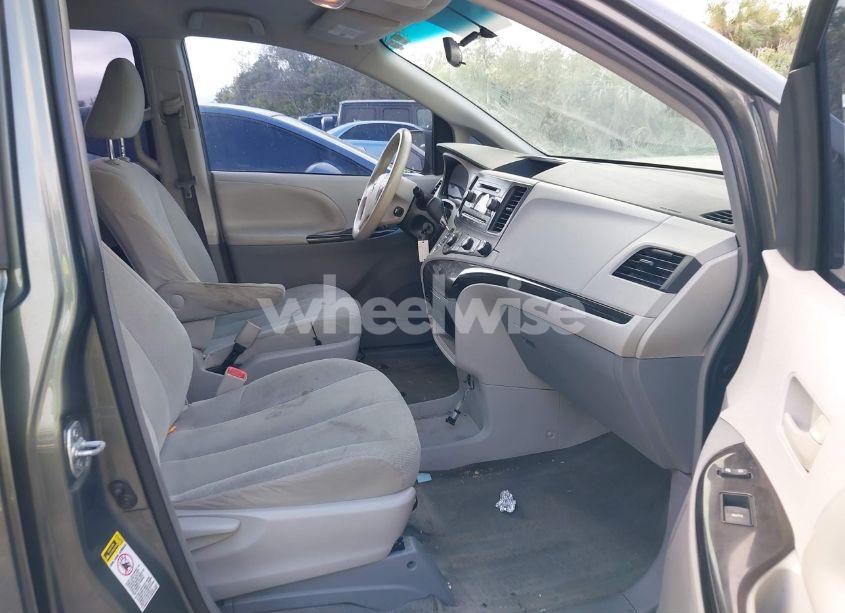Photo 5 of 2014 Toyota Sienna L V6 7 PASSENGER (VIN 5TDZK3DC6ES421278)