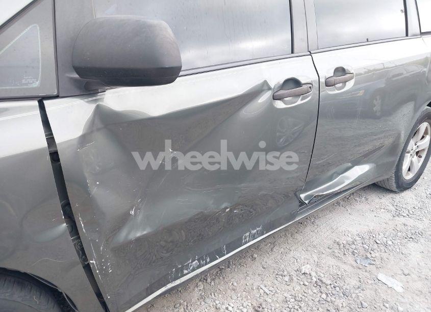 Photo 6 of 2014 Toyota Sienna L V6 7 PASSENGER (VIN 5TDZK3DC6ES421278)