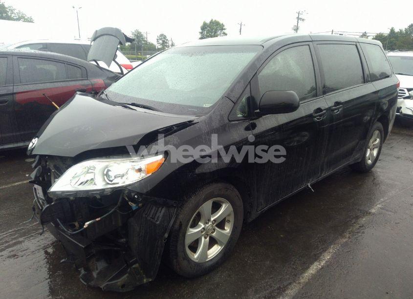 Photo 2 of 2014 Toyota Sienna L V6 7 PASSENGER (VIN 5TDZK3DC6ES472540)