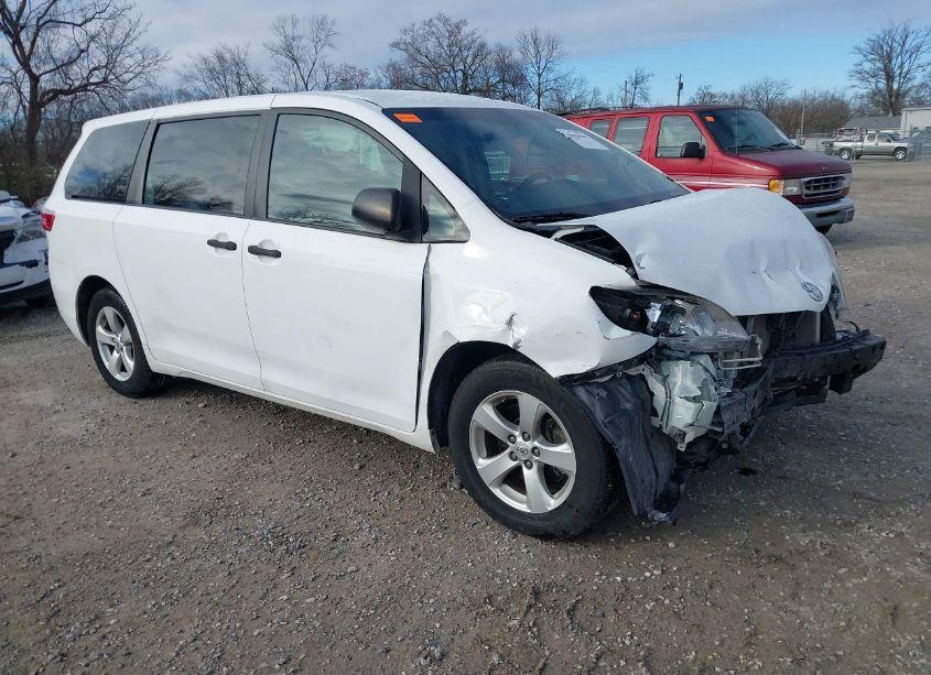 2015 Toyota Sienna L 7 PASSENGER (VIN 5TDZK3DC6FS568959) main photo