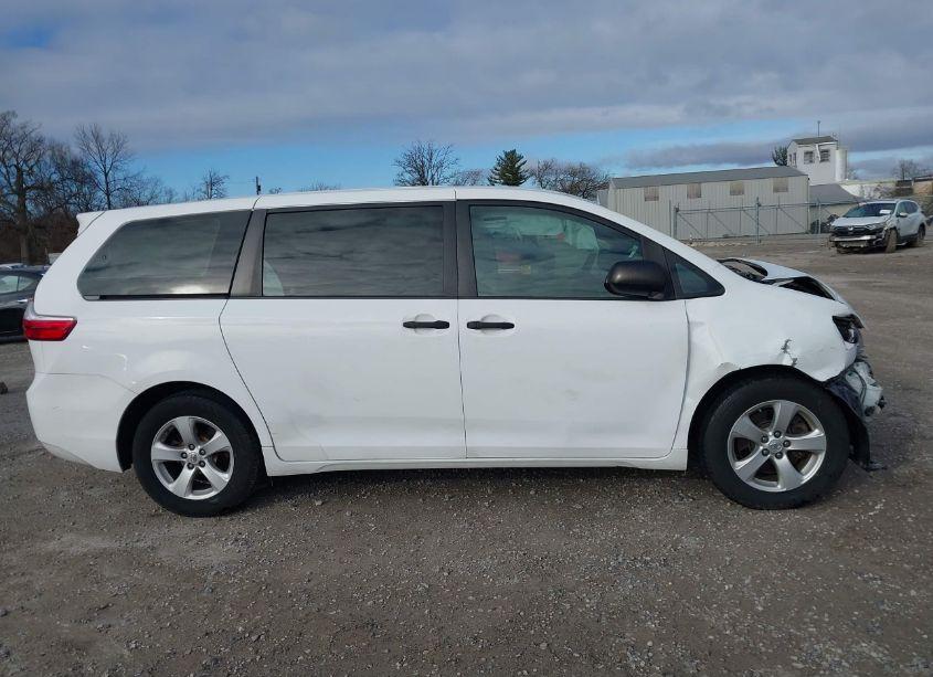 Photo 14 of 2015 Toyota Sienna L 7 PASSENGER (VIN 5TDZK3DC6FS568959)