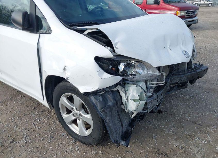 Photo 20 of 2015 Toyota Sienna L 7 PASSENGER (VIN 5TDZK3DC6FS568959)