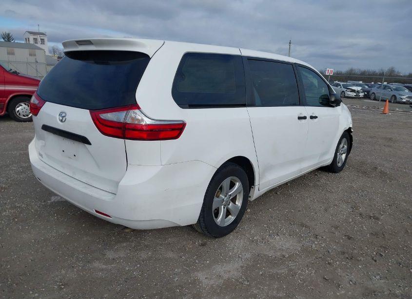 Photo 4 of 2015 Toyota Sienna L 7 PASSENGER (VIN 5TDZK3DC6FS568959)