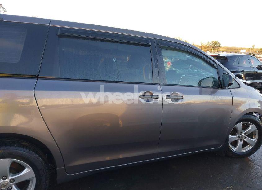 Photo 14 of 2016 Toyota Sienna L 7 PASSENGER (VIN 5TDZK3DC6GS740375)