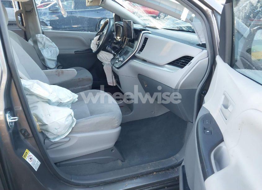 Photo 5 of 2016 Toyota Sienna L 7 PASSENGER (VIN 5TDZK3DC6GS740375)