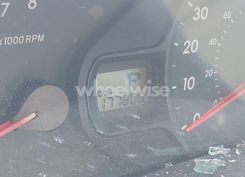 Photo 7 of 2011 Toyota Sienna BASE V6 (VIN 5TDZK3DC7BS084244)