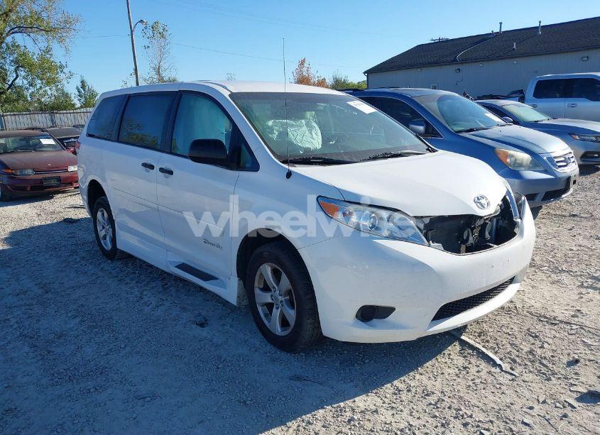 2012 Toyota Sienna BASE V6 7 PASSENGER (VIN 5TDZK3DC7CS270240) main photo