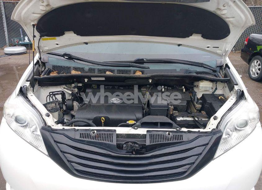 Photo 10 of 2013 Toyota Sienna L V6 7 PASSENGER (VIN 5TDZK3DC7DS391304)