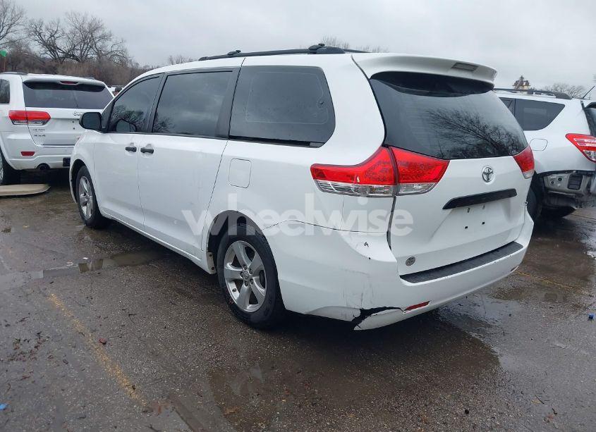 Photo 3 of 2013 Toyota Sienna L V6 7 PASSENGER (VIN 5TDZK3DC7DS391304)