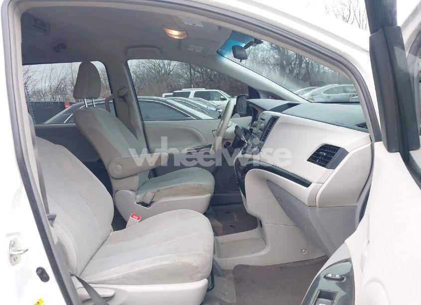 Photo 5 of 2013 Toyota Sienna L V6 7 PASSENGER (VIN 5TDZK3DC7DS391304)