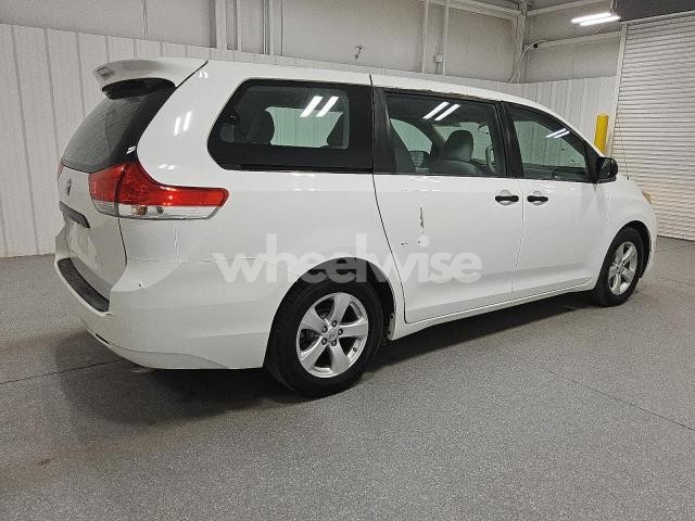 Photo 13 of 2014 TOYOTA SIENNA (VIN 5TDZK3DC7ES460235)