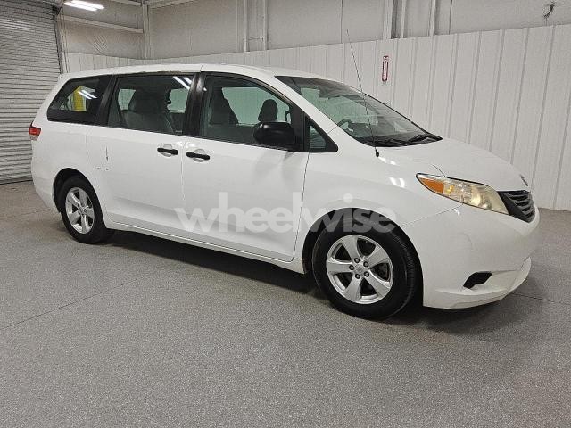 Photo 4 of 2014 TOYOTA SIENNA (VIN 5TDZK3DC7ES460235)