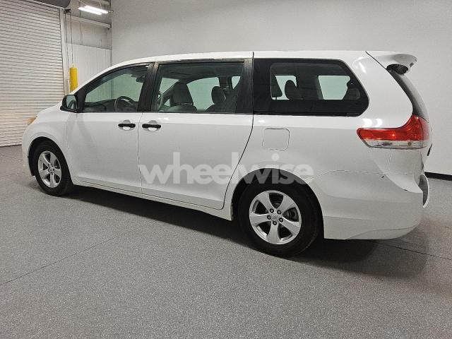 Photo 6 of 2014 TOYOTA SIENNA (VIN 5TDZK3DC7ES460235)