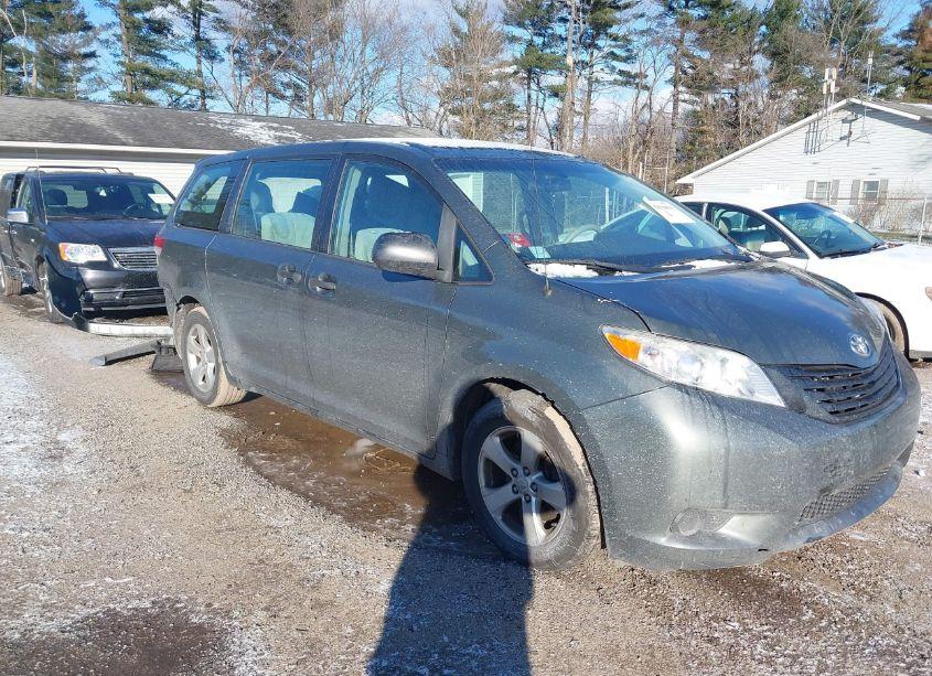 2014 Toyota Sienna L V6 7 PASSENGER (VIN 5TDZK3DC7ES514505) main photo