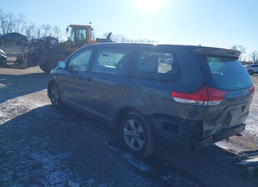 Photo 3 of 2014 Toyota Sienna L V6 7 PASSENGER (VIN 5TDZK3DC7ES514505)