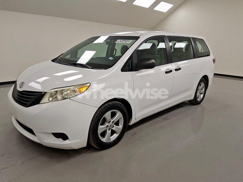 Photo 10 of 2016 TOYOTA SIENNA (VIN 5TDZK3DC7GS705344)