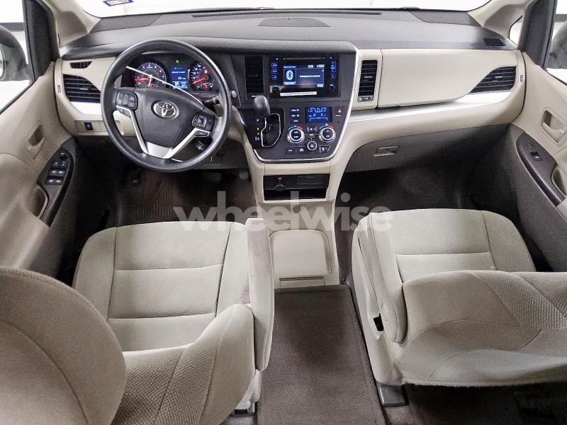 Photo 7 of 2016 TOYOTA SIENNA (VIN 5TDZK3DC7GS705344)