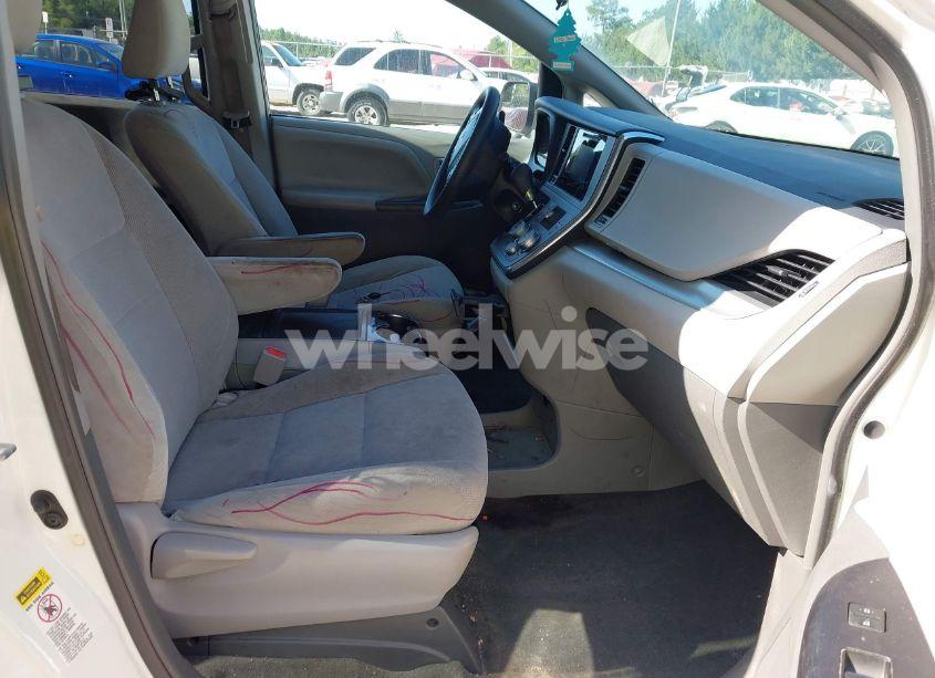 Photo 5 of 2016 Toyota Sienna L 7 PASSENGER (VIN 5TDZK3DC7GS735427)