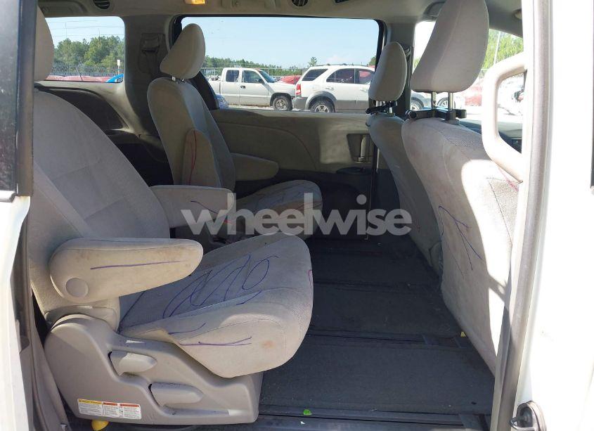 Photo 8 of 2016 Toyota Sienna L 7 PASSENGER (VIN 5TDZK3DC7GS735427)