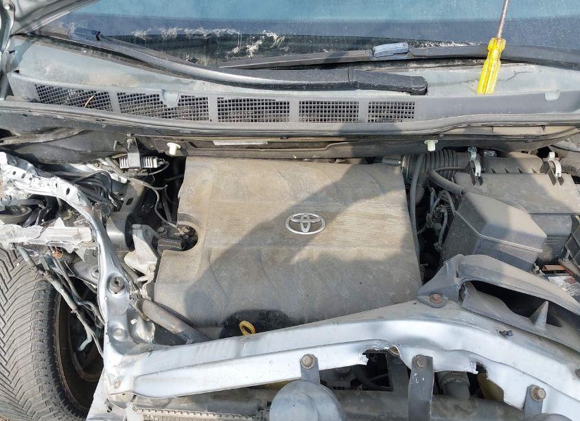 Photo 10 of 2011 Toyota Sienna BASE V6 (VIN 5TDZK3DC8BS002117)