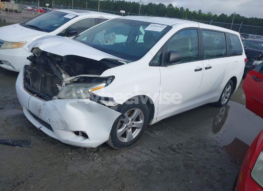 Photo 2 of 2012 Toyota Sienna BASE V6 7 PASSENGER (VIN 5TDZK3DC8CS180806)