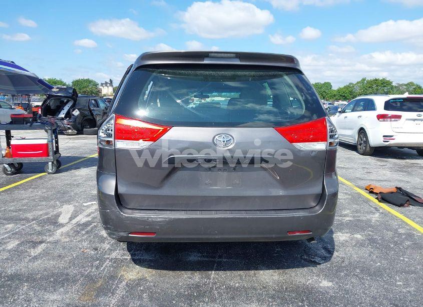 Photo 17 of 2012 Toyota Sienna BASE V6 7 PASSENGER (VIN 5TDZK3DC8CS190719)