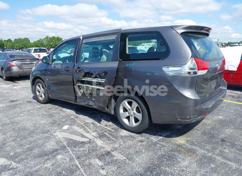 Photo 3 of 2012 Toyota Sienna BASE V6 7 PASSENGER (VIN 5TDZK3DC8CS190719)
