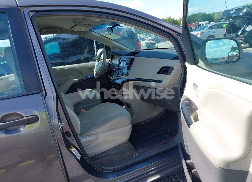 Photo 5 of 2012 Toyota Sienna BASE V6 7 PASSENGER (VIN 5TDZK3DC8CS190719)