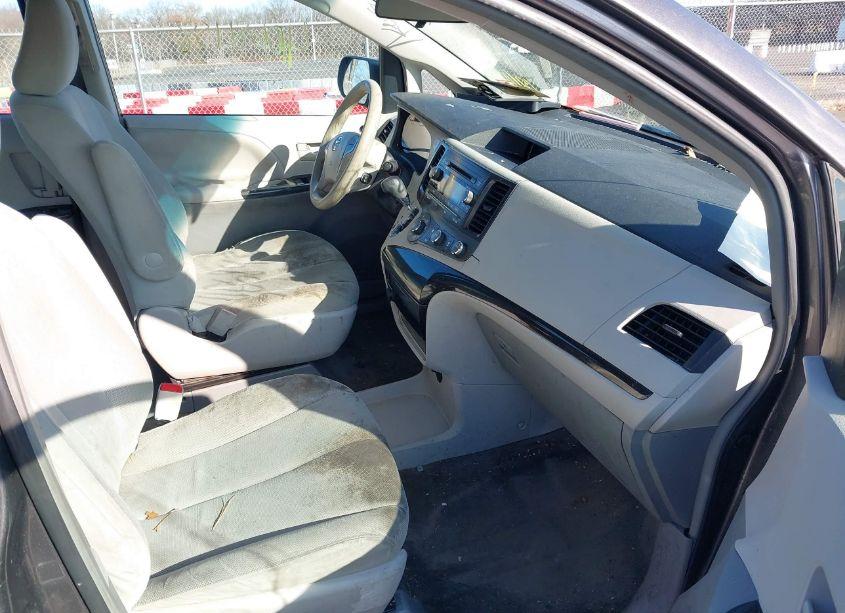 Photo 5 of 2013 Toyota Sienna L V6 7 PASSENGER (VIN 5TDZK3DC8DS286853)