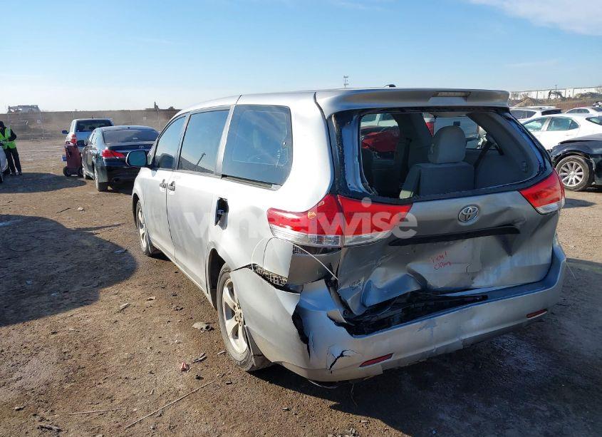 Photo 3 of 2013 Toyota Sienna L V6 7 PASSENGER (VIN 5TDZK3DC8DS399346)