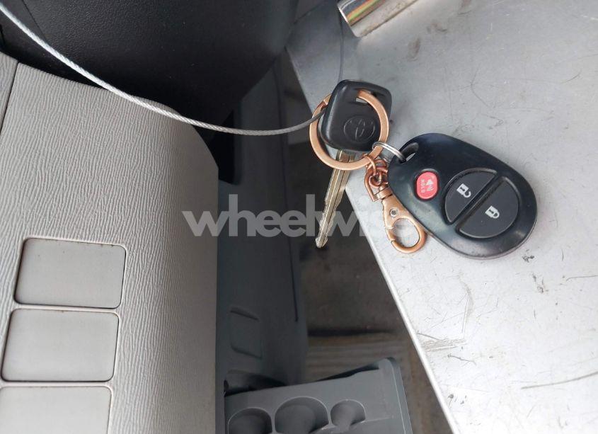 Photo 11 of 2014 Toyota Sienna L V6 7 PASSENGER (VIN 5TDZK3DC8ES470837)