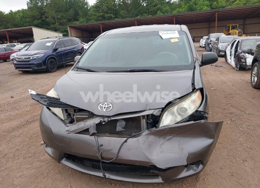 Photo 12 of 2014 Toyota Sienna L V6 7 PASSENGER (VIN 5TDZK3DC8ES470837)