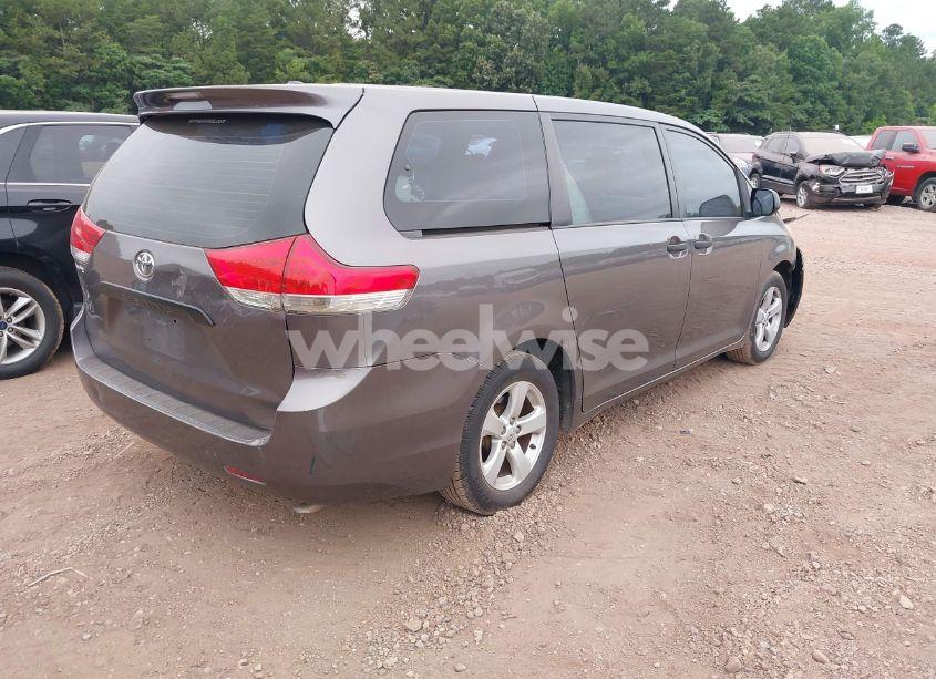 Photo 4 of 2014 Toyota Sienna L V6 7 PASSENGER (VIN 5TDZK3DC8ES470837)