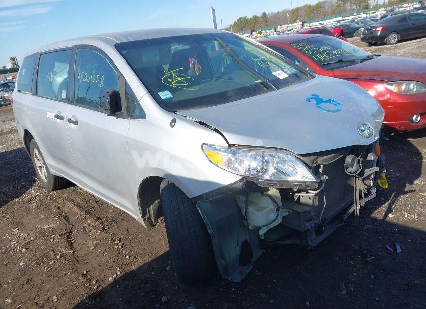 2014 Toyota Sienna L V6 7 PASSENGER (VIN 5TDZK3DC8ES476153) main photo