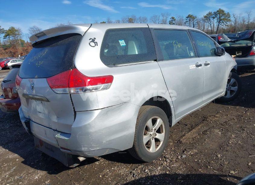 Photo 4 of 2014 Toyota Sienna L V6 7 PASSENGER (VIN 5TDZK3DC8ES476153)