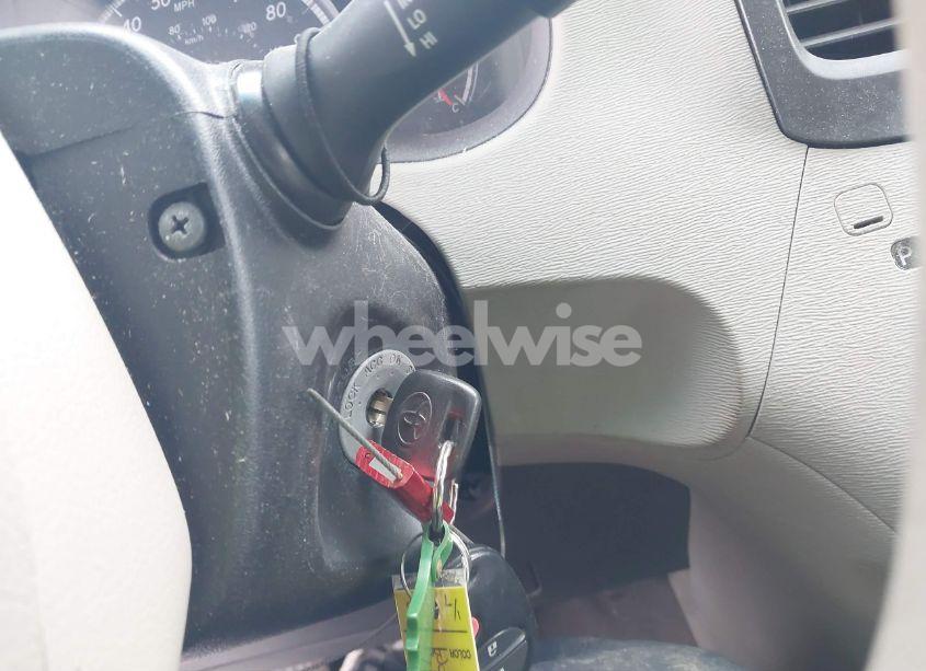 Photo 11 of 2014 Toyota Sienna L V6 7 PASSENGER (VIN 5TDZK3DC8ES477402)