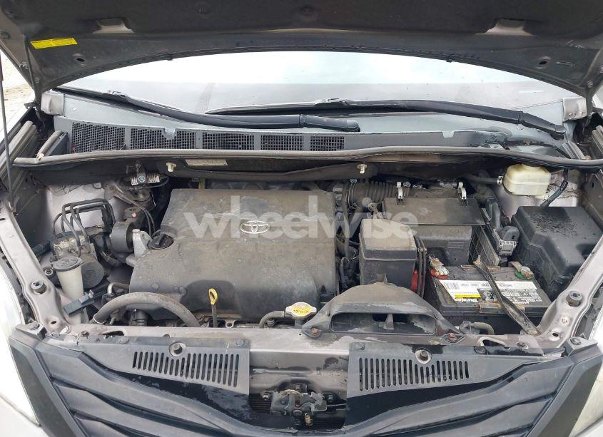 Photo 10 of 2015 Toyota Sienna L 7 PASSENGER (VIN 5TDZK3DC8FS678539)